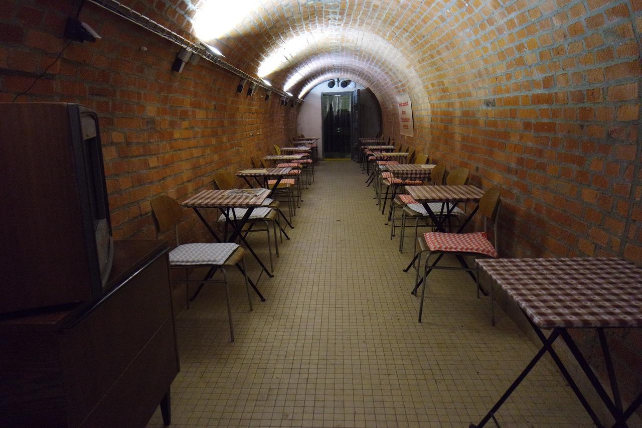A Pousada 10-Z Bunker Brno Exterior foto